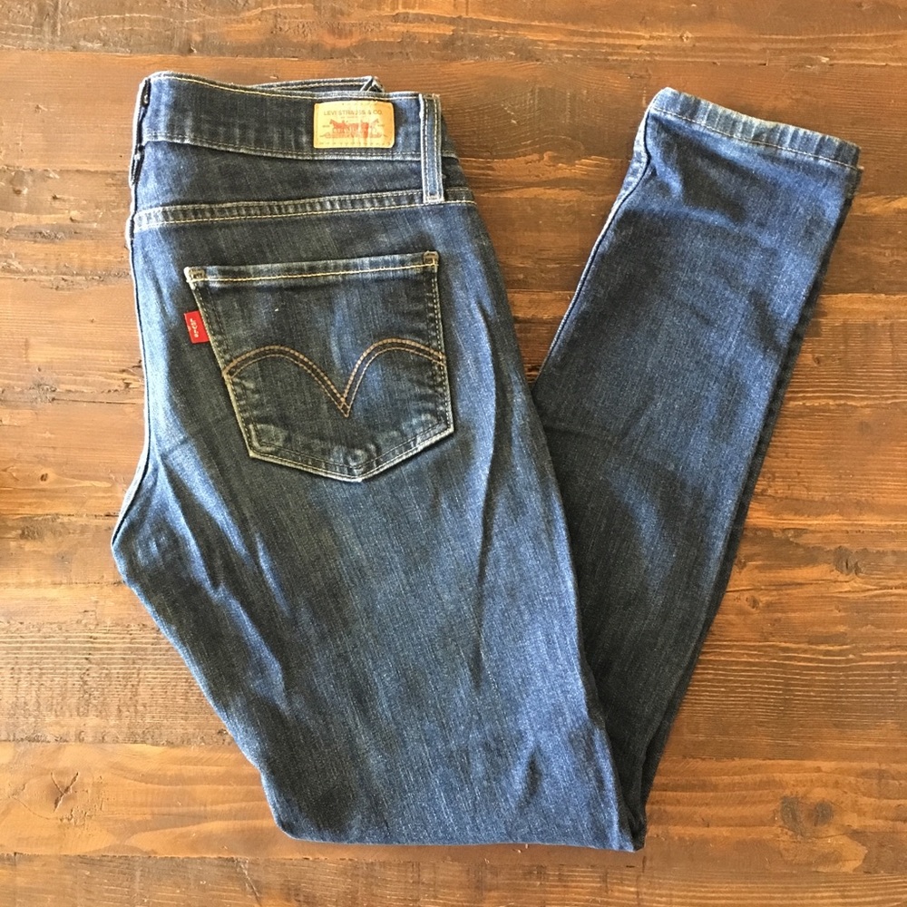 Good Condition/Levi’s Dark Blue Super Low Skinny